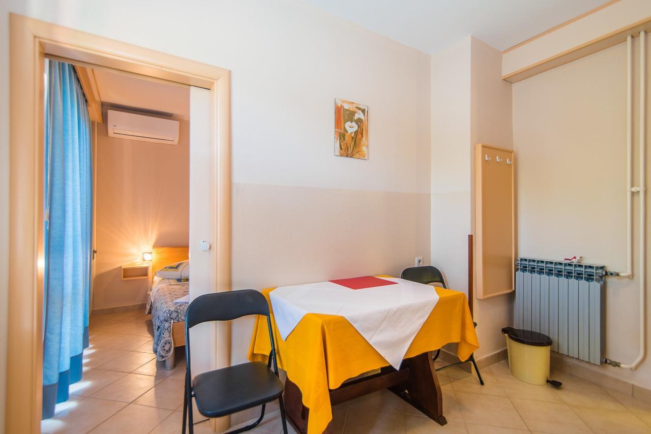 Apartment Vilma Funtana Exteriér fotografie