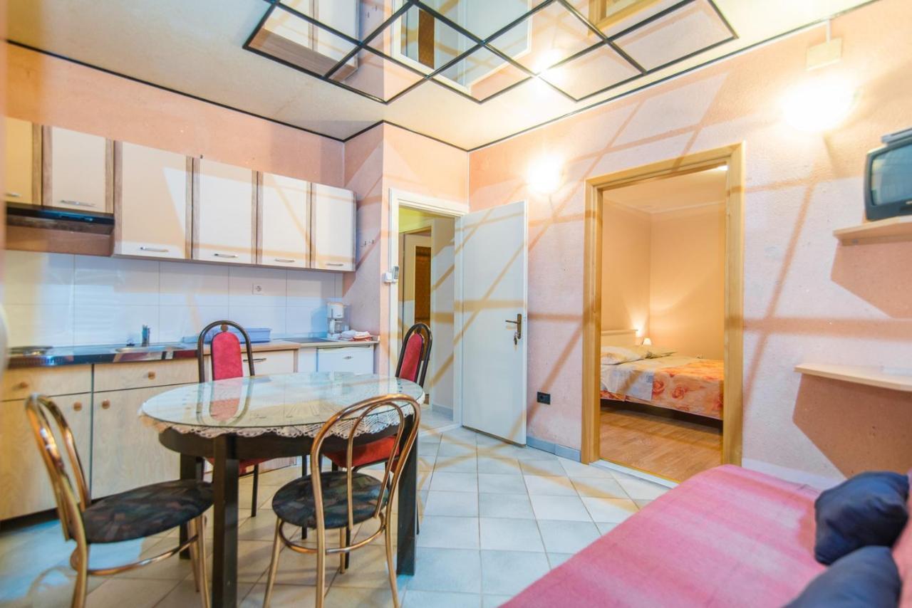 Apartment Vilma Funtana Exteriér fotografie